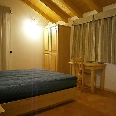 Agritur Sottoilmelo Caldes